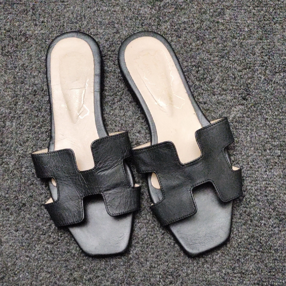 Emi Ragazzino Capri "H" Black Leather Sandals